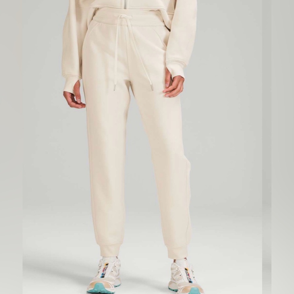 Lululemon Scuba High-Rise Jogger *Fleece EUC Size 14